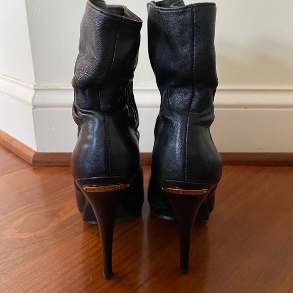 Michael Kors Nappa Leather Webster Bootie, 6.5M, Gently worn - Picture 7 of 7